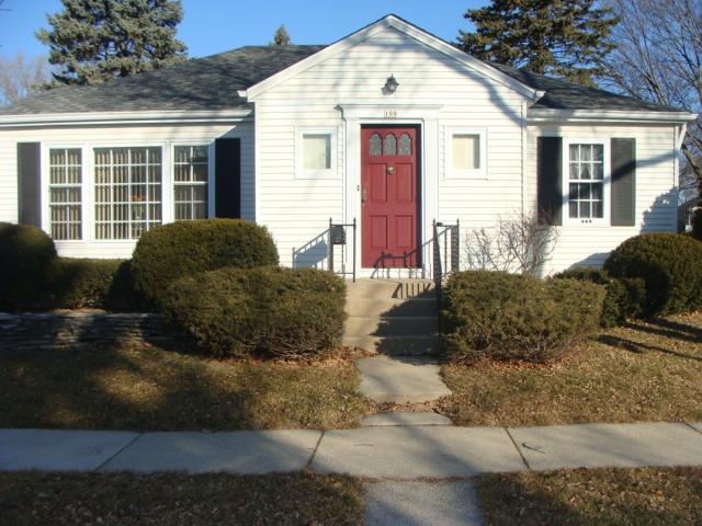 100 W Lexington Blvd., Whitefish Bay, WI 53217