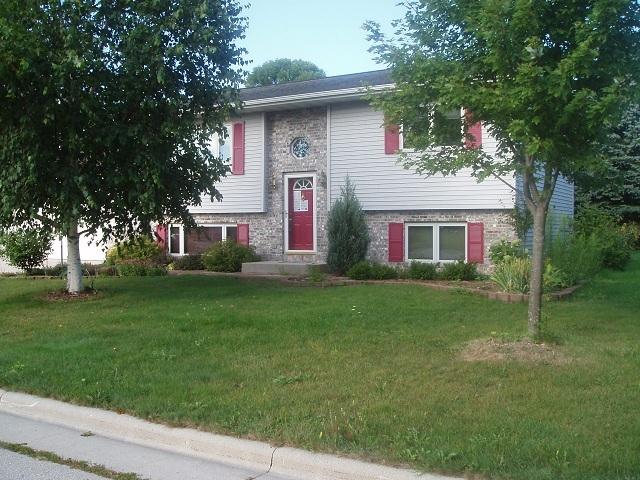 233 S Heritage St, Belgium, WI 53004