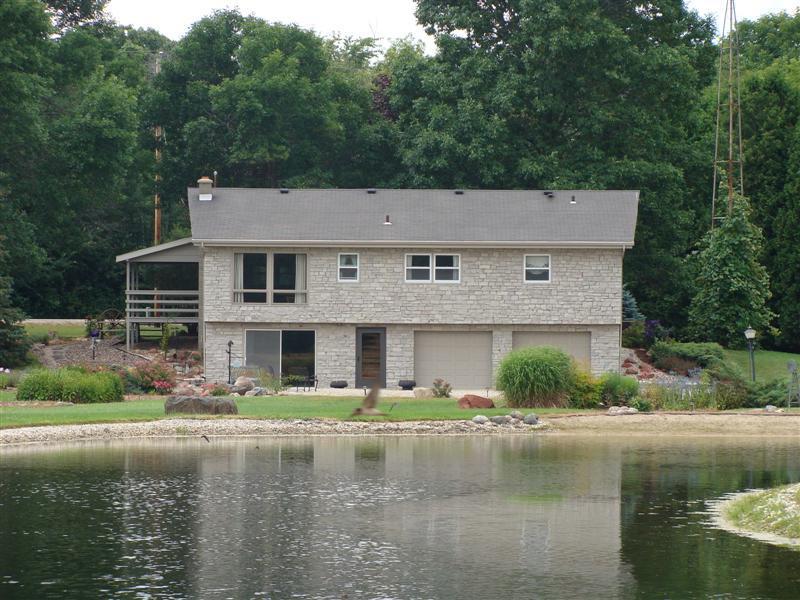 N5996 Switzke Rd, Farmington, WI 53038