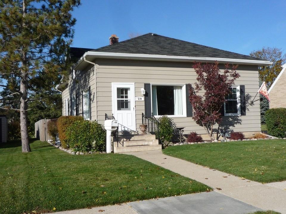 610 Fair St, West Bend, WI 53090