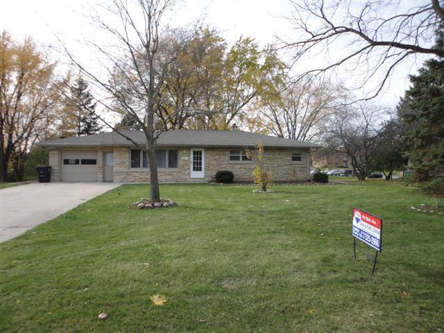 W177N8601 Lynwood Dr., Menomonee Falls, WI 53051