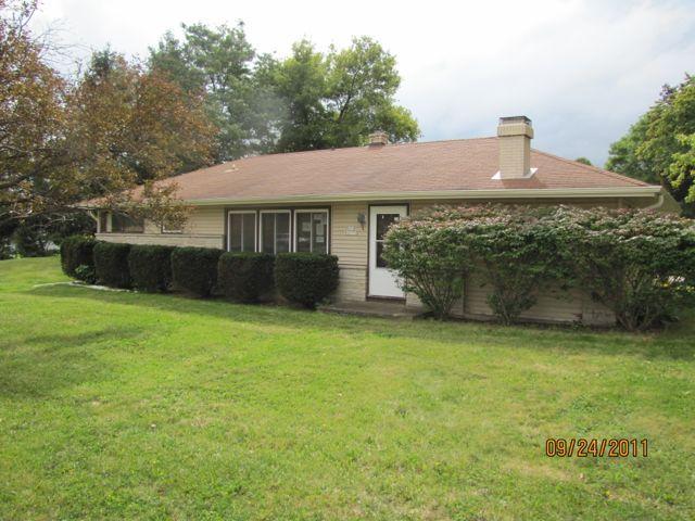 N96W20173 County Line Rd, Menomonee Falls, WI 53051