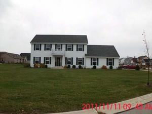 8800 S Carrollville Cir, Oak Creek, WI 53154