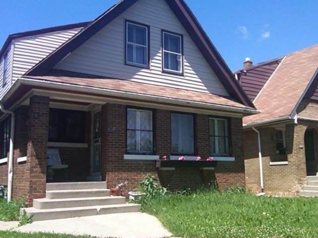 4147 N 12th St, Milwaukee, WI 53209