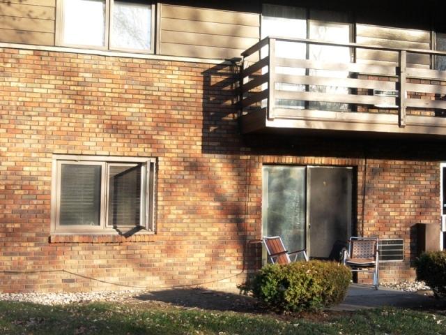 3935 S 84th St #3, Greenfield, WI 53228