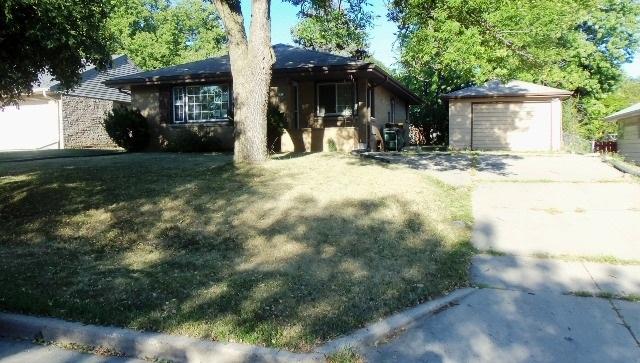 2416 N 112th, Wauwatosa, WI 53226