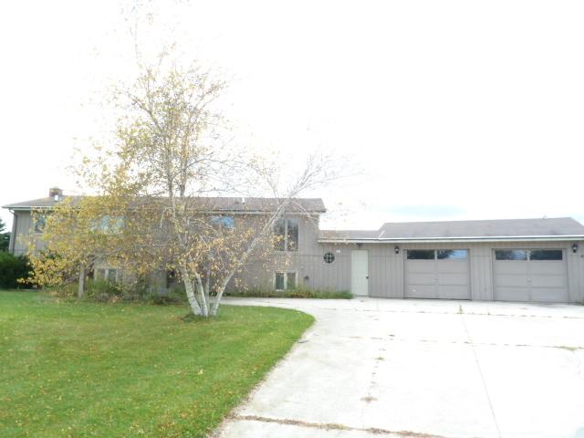 119 Lilac Ln., Belgium, WI 53004