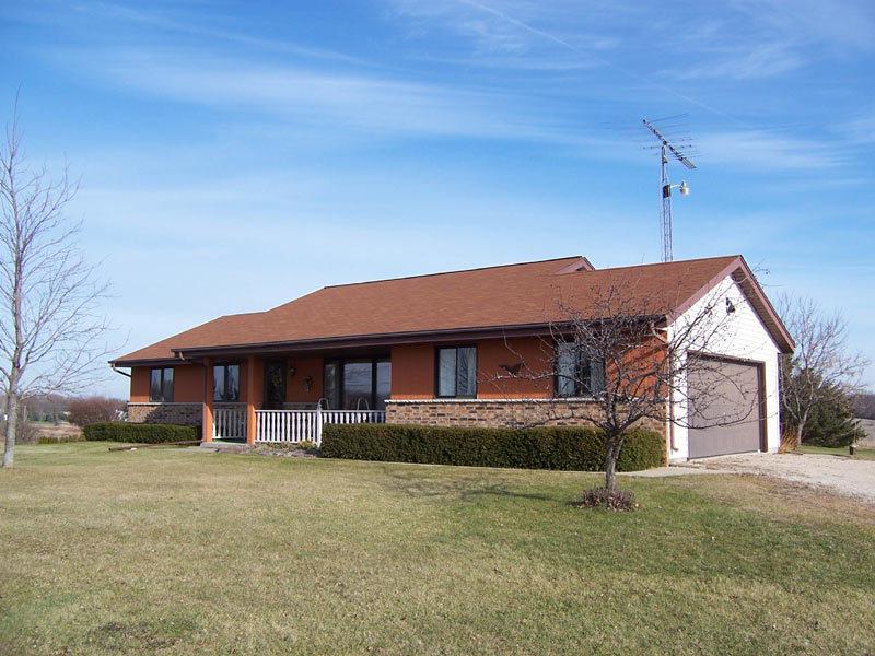 S93W27680 Edgewood Ave., Vernon, WI 53149