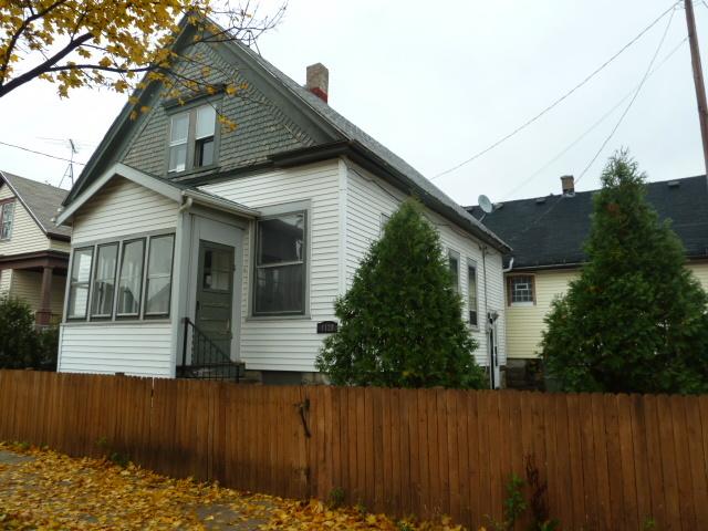 1128 S 34th St, Milwaukee, WI 53215