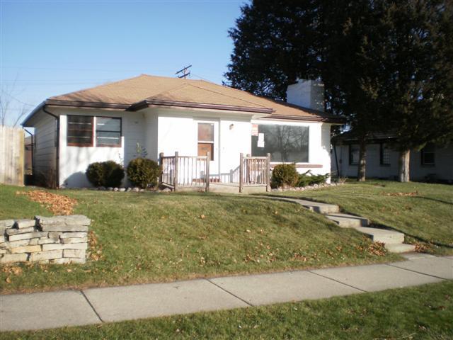 6920 W Carmen Ave, Milwaukee, WI 53218