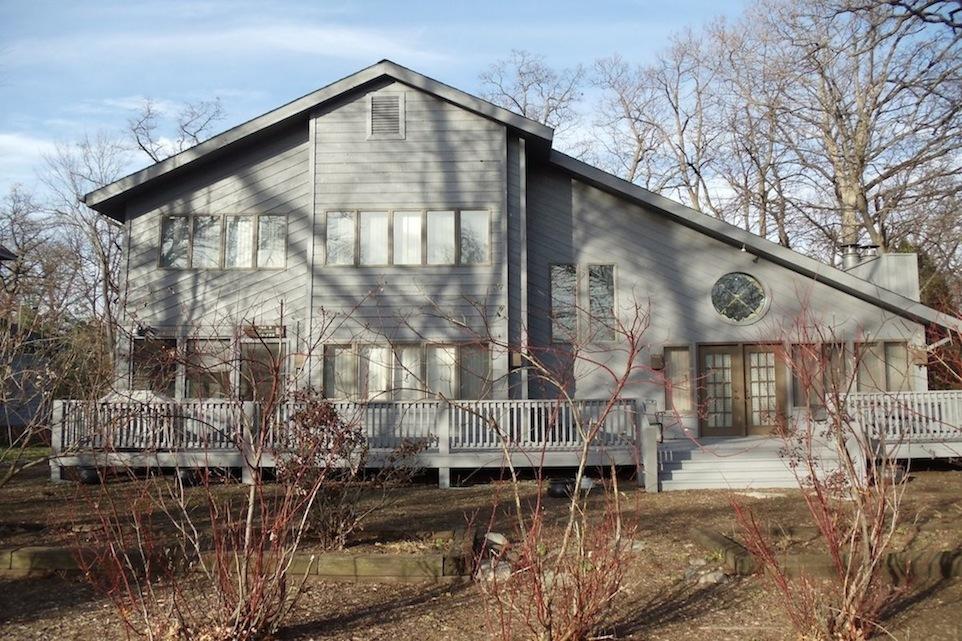154 Saint Andrews Trl, Fontana, WI 53125