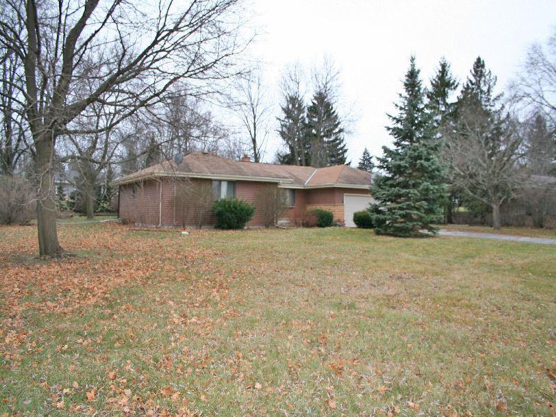 13617 W Lilac Ln., New Berlin, WI 53151