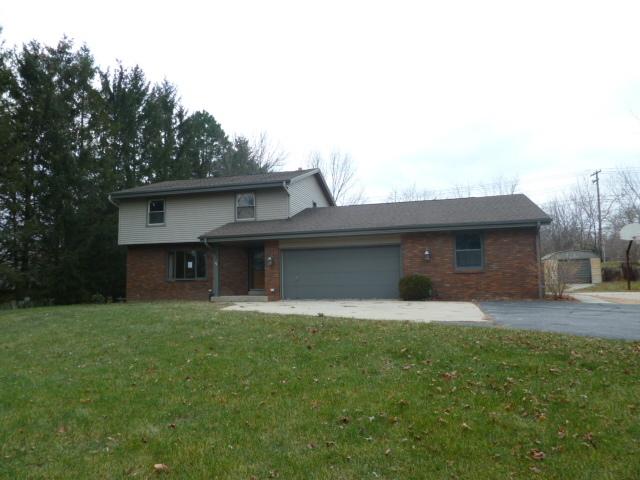 9211 S 92nd St, Franklin, WI 53132