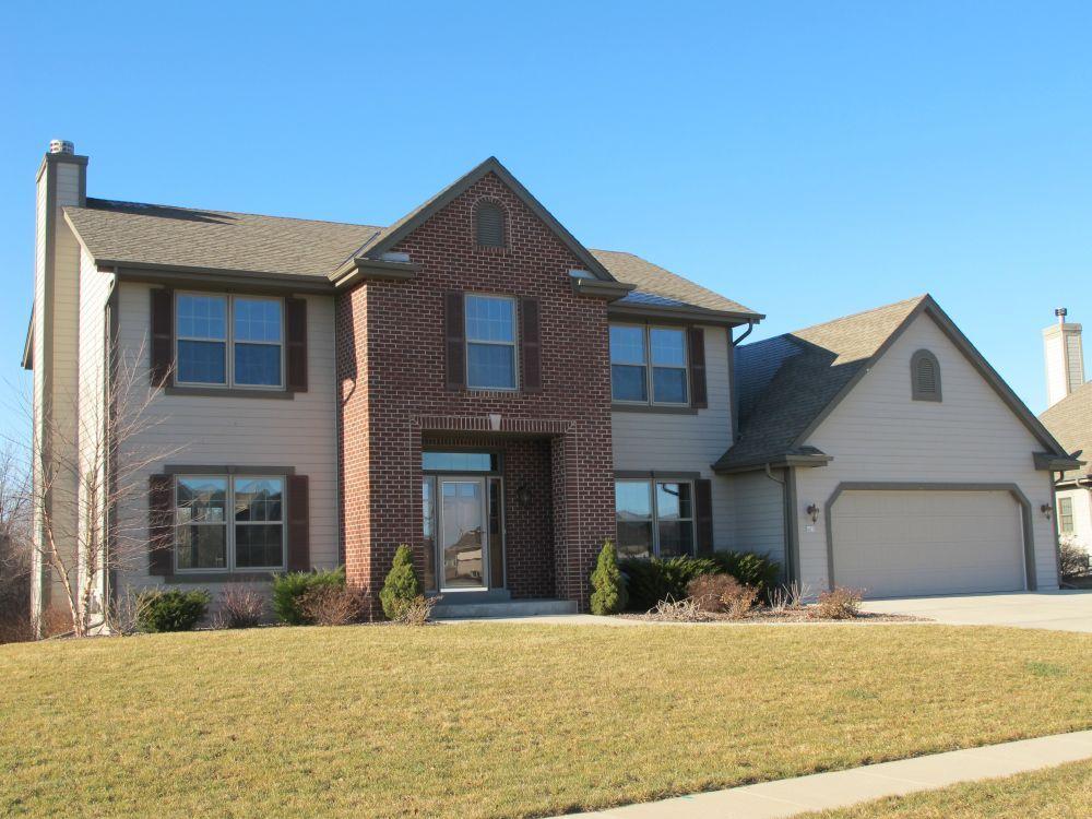 407 Minors Dr., Mukwonago, WI 53149