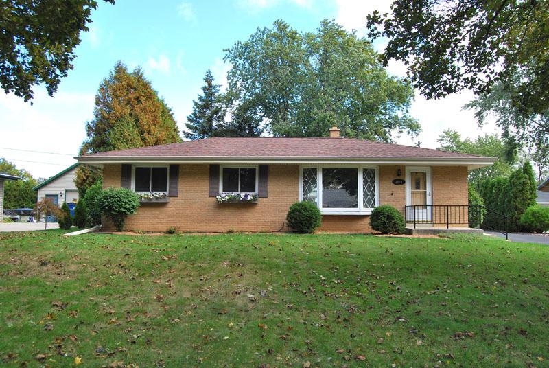 5614 S 33rd St, Milwaukee, WI 53221