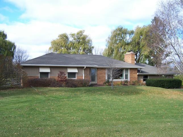2815 S Sunnyslope Rd., New Berlin, WI 53151