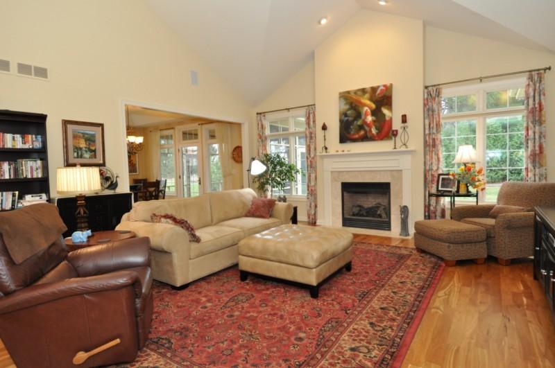7539 W Heron Pond Dr, Mequon, WI 53092