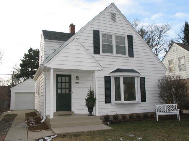 4937 N Berkely Blvd., Whitefish Bay, WI 53217