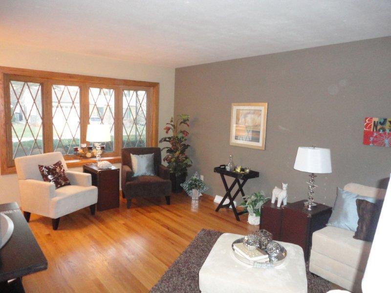 1509 W Maplewood Ct., Milwaukee, WI 53221