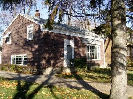 8640 Stickney Ave, Wauwatosa, WI 53226