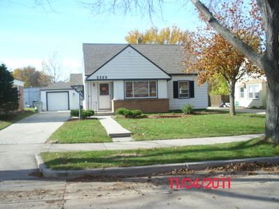 2859 S 52nd St, Milwaukee, WI 53219