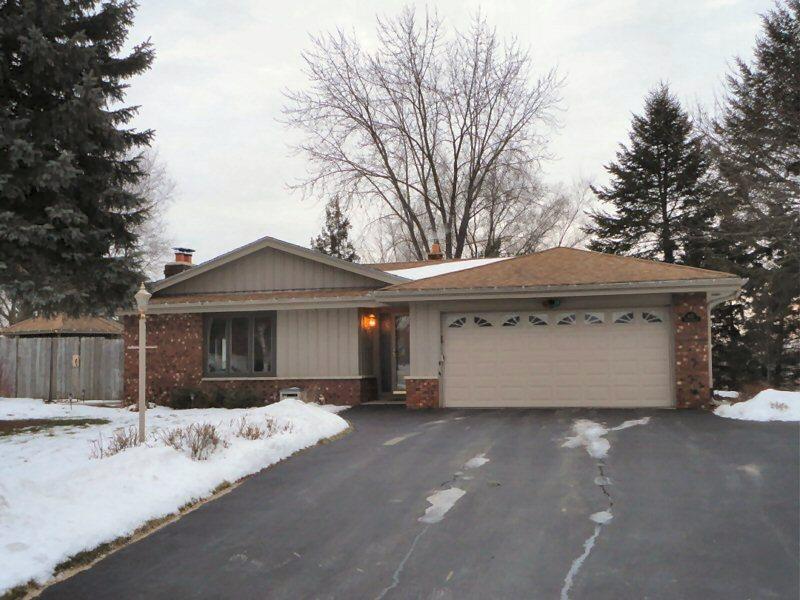 405 Drake Ct., Hartland, WI 53029