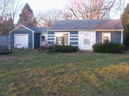 9915 N Port Washington Ln, Mequon, WI 53092