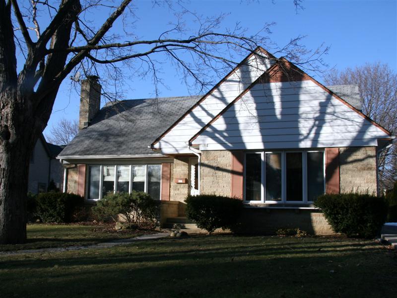 190 Warren Ave, Hartland, WI 53029