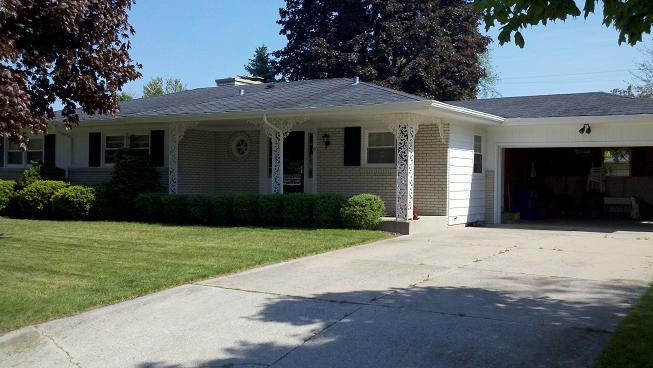 27 Steeplechase Dr, Racine, WI 53402