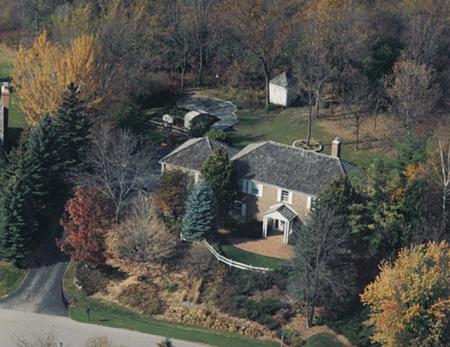 10239 N Range Line Ct, Mequon, WI 53092