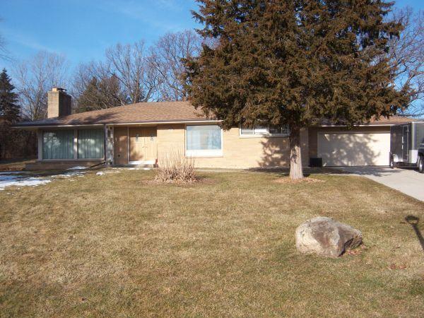 16960 Willow Ridge Ln., Brookfield, WI 53005