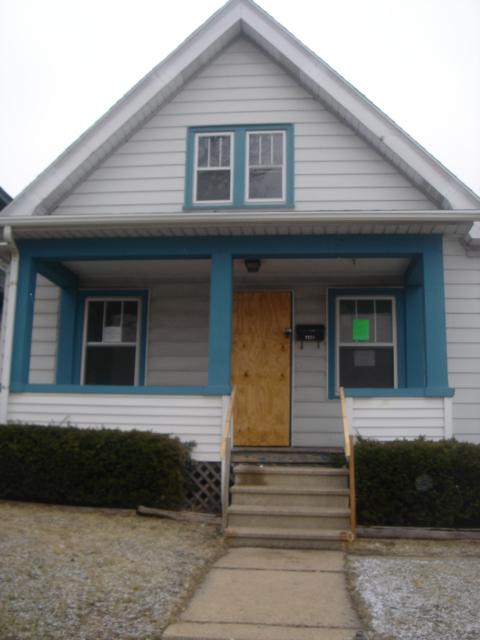 1228 S 65th St, West Allis, WI 53214