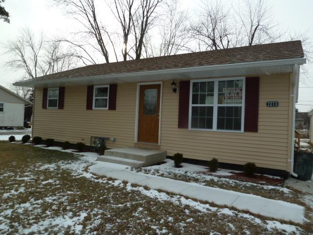7273 S 36th St, Franklin, WI 53132