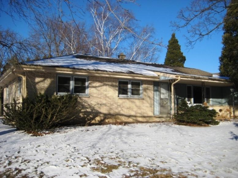 15950 Smith Dr., Brookfield, WI 53005