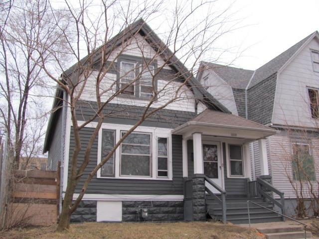 2218 N 32nd St, Milwaukee, WI 53208