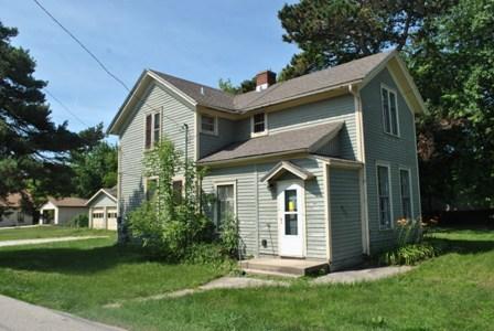 522 W Wisconsin, Pewaukee, WI 53072