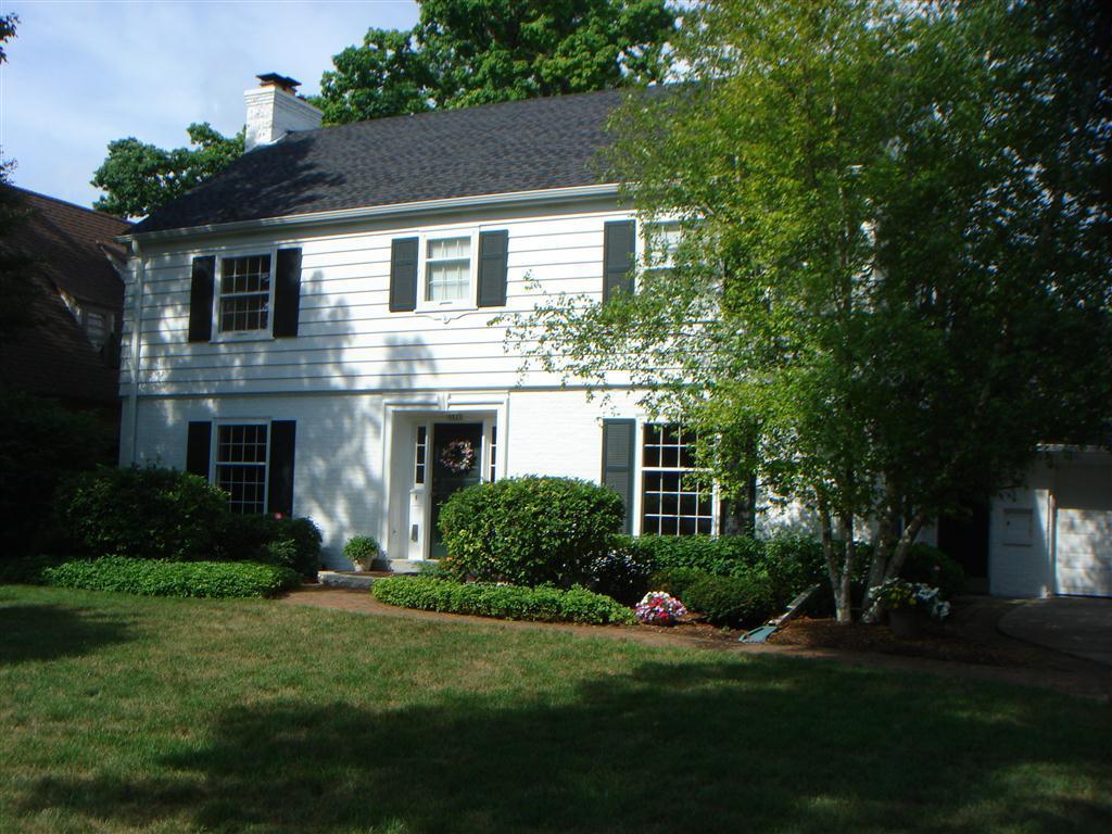 6121 N Kent Ave, Whitefish Bay, WI 53217