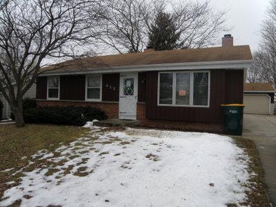 812 Lenora Dr, West Bend, WI 53090