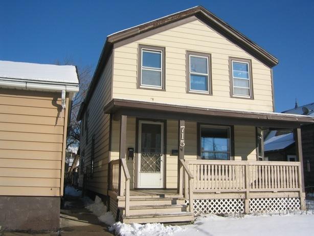 715 Grand Ave, Racine, WI 53403