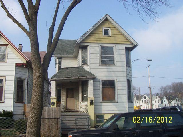 1211 S 19th St #1213, Milwaukee, WI 53504