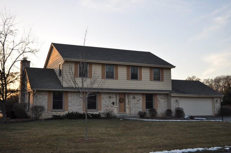 615 Laurel Dr, Thiensville, WI 53092