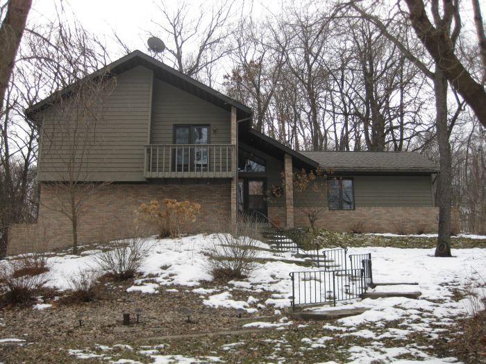 N5935 Park Dr, Onalaska, WI 54650