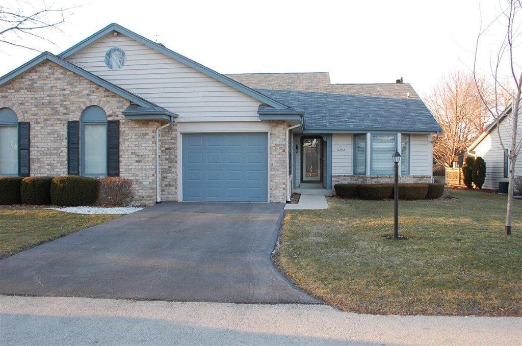 5393 Somerset Ln, Greenfield, WI 53221