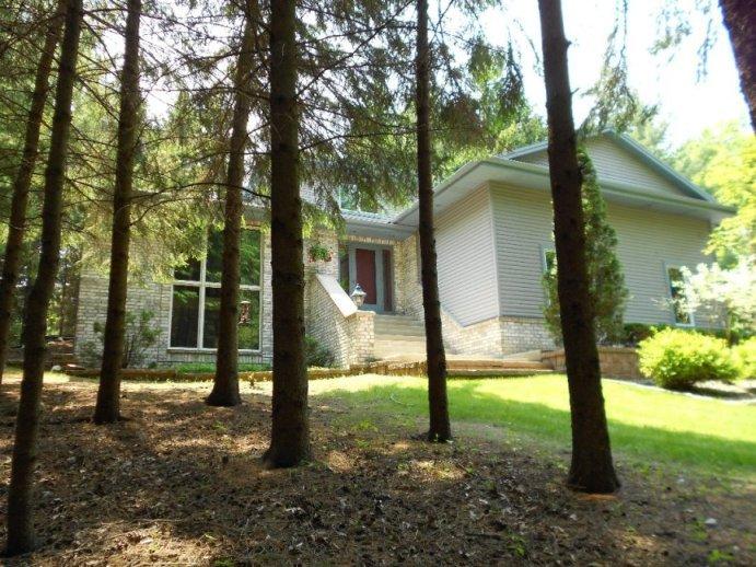S67W24495 Skyline  Ave., Vernon, WI 53189