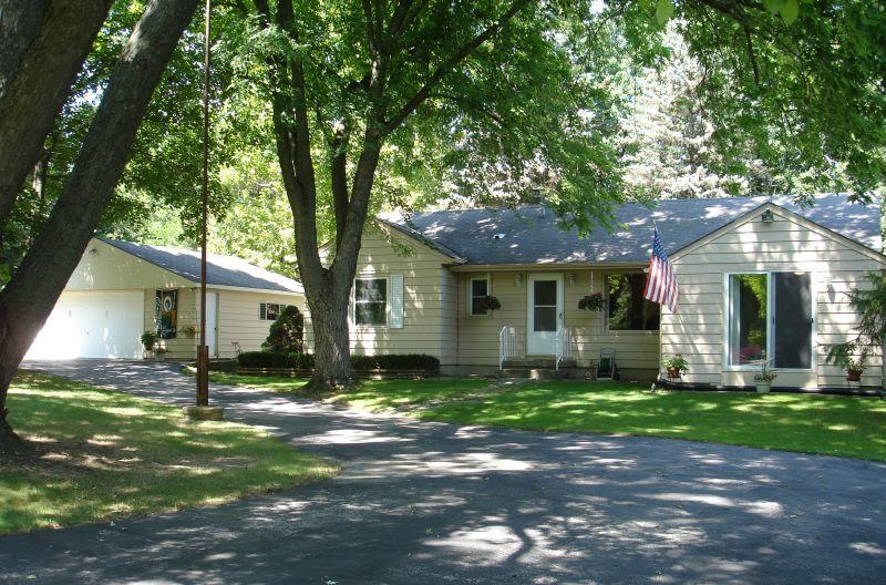 N11W24108 River Ln., Pewaukee, WI 53188