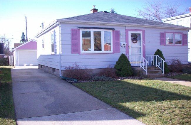 2405 Webster St, Racine, WI 53403