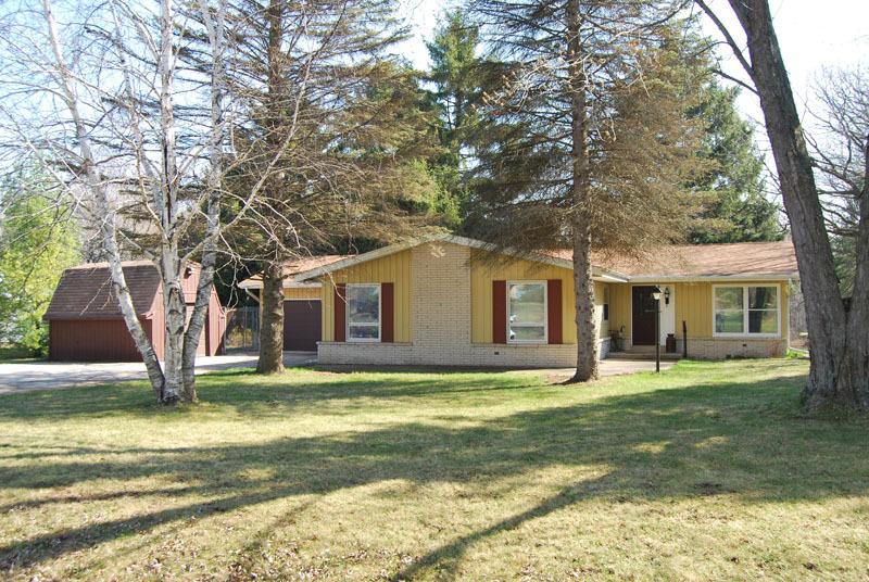 1645 Sharon Ln, Grafton, WI 53024