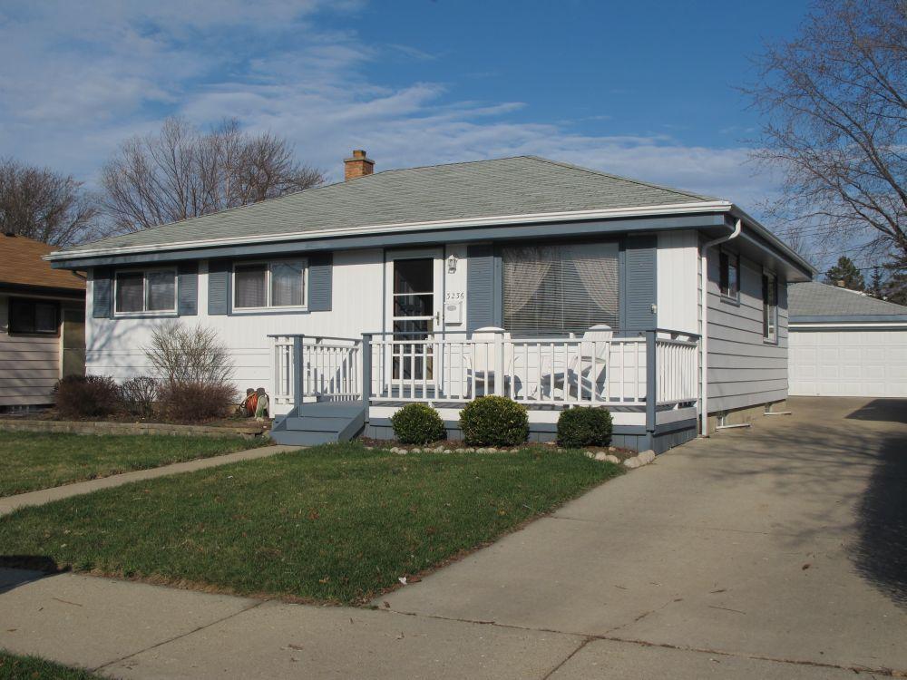 3236 S 99th St., Milwaukee, WI 53227