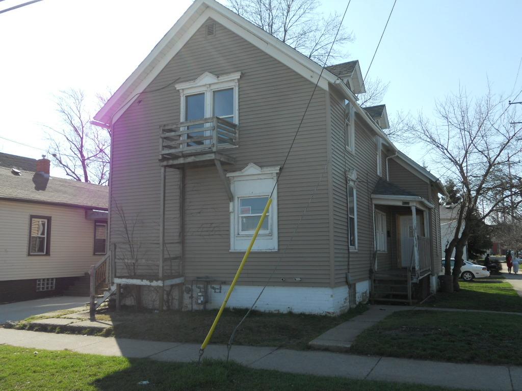 1033 9th St, Racine, WI 53403