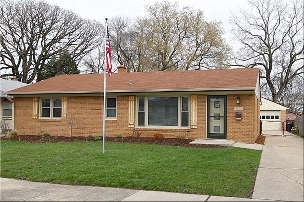 2051 W Lawn Ave., Racine, WI 53405